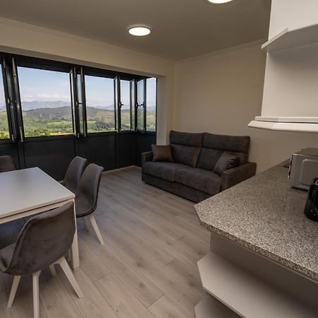 Apartamentos Turisticos Palacio De Meras Tineo Kültér fotó
