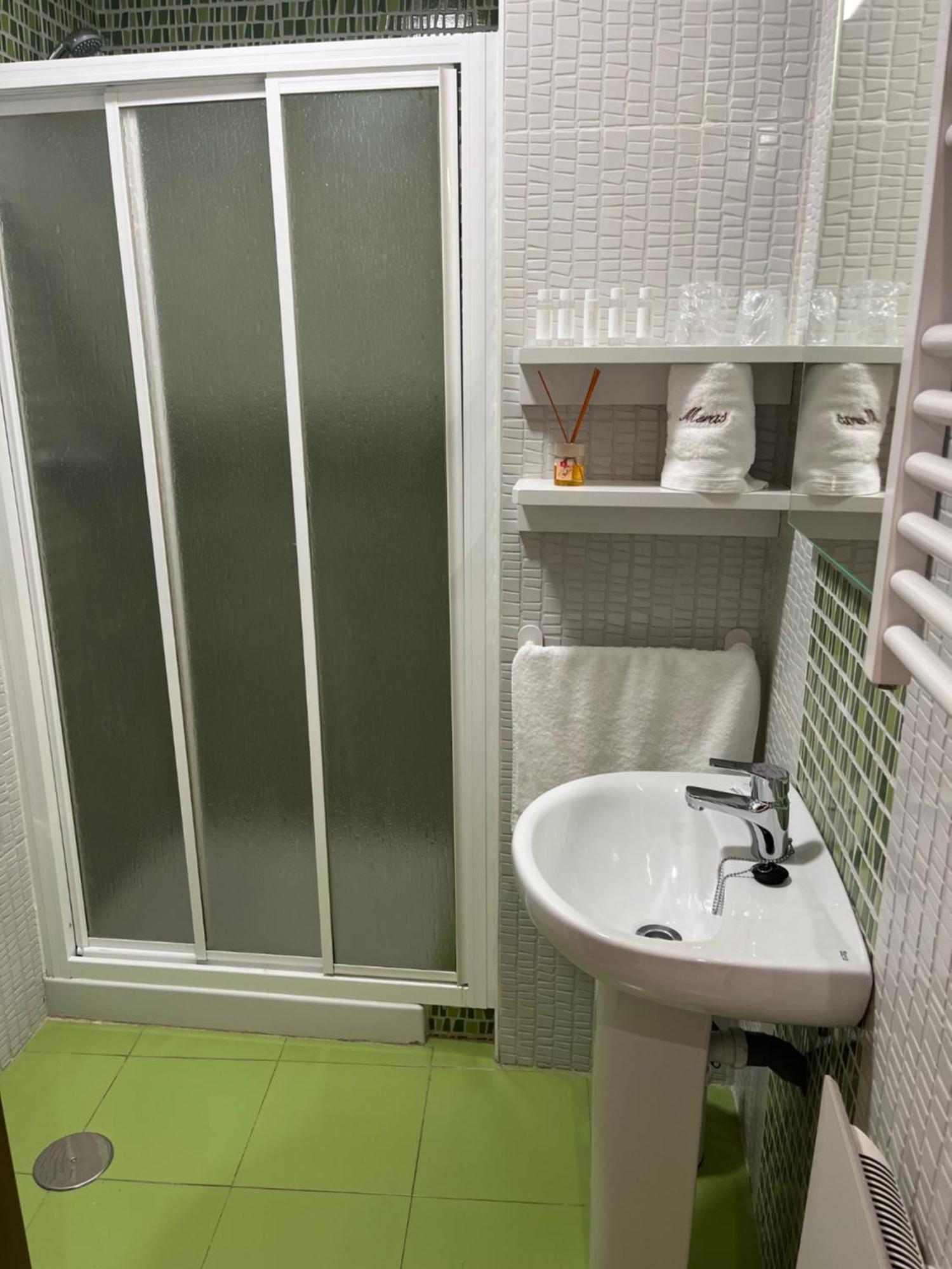 Apartamentos Turisticos Palacio De Meras Tineo Kültér fotó